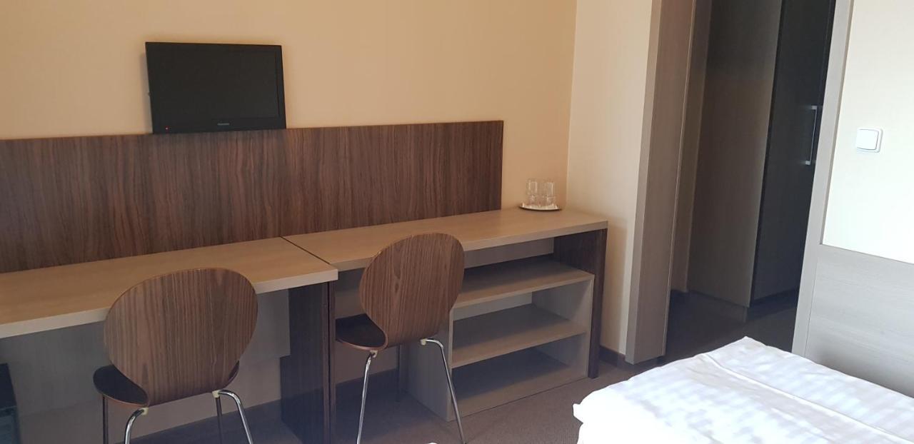 Sporthotel Kácov Eksteriør billede